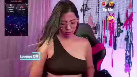 Snapshot of meggan_greey chatting on 09.13.25 Your best slave online show from 09.13.25