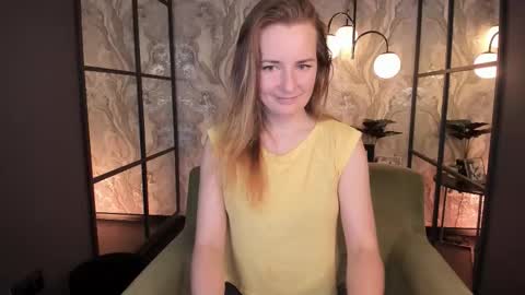 Snapshot of meggysun chatting on 11.07.25 Meggy online show from 11.07.25