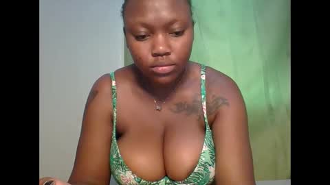 Snapshot of meghan_spice chatting on 09.25.25 meghan_spice online show from 09.25.25