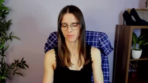 Snapshot of megi_erotic chatting on 03.11.25 Megi online show from 03.11.25