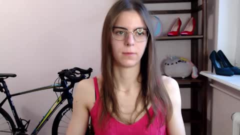 Snapshot of megi_erotic chatting on 12.14.25 Megi online show from 12.14.25