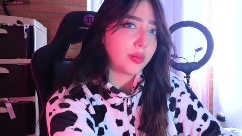 Snapshot of megumi_yang chatting on 01.22.25 Megumi online show from 01.22.25