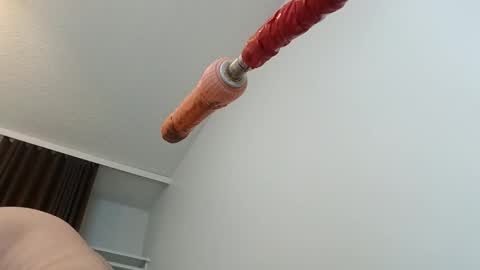 Snapshot of meheriuk68 chatting on 12.14.25 meheriuk68 online show from 12.14.25