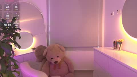 Snapshot of meiis_ chatting on 09.08.25 meiis3 online show from 09.08.25