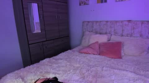 Snapshot of meily_oficial chatting on 11.07.25 IG soymeily oficial online show from 11.07.25