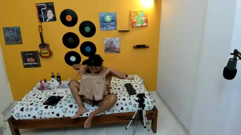 Snapshot of meisevil77 chatting on 06.08.26 MEIS online show from 06.08.26