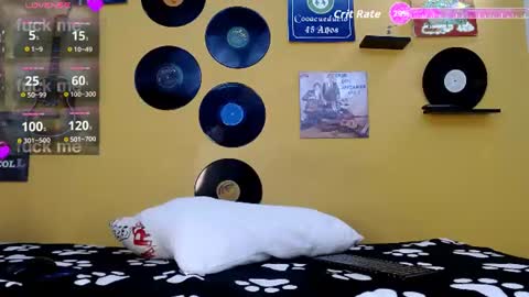 Snapshot of meisevil77 chatting on 07.16.26 MEIS online show from 07.16.26
