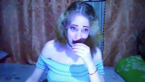 Snapshot of mel_mellie chatting on 12.14.24 Mel Mellie online show from 12.14.24