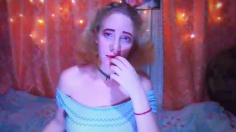 Snapshot of mel_mellie chatting on 12.21.24 Mel Mellie online show from 12.21.24