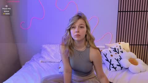 Mel online show from 02.04.25