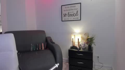 melan_owen online show from 01.10.26