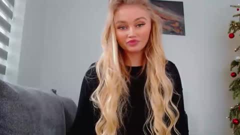 Snapshot of melani_a chatting on 01.13.26 Melania online show from 01.13.26