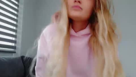 Snapshot of melani_a chatting on 02.06.26 Melania online show from 02.06.26