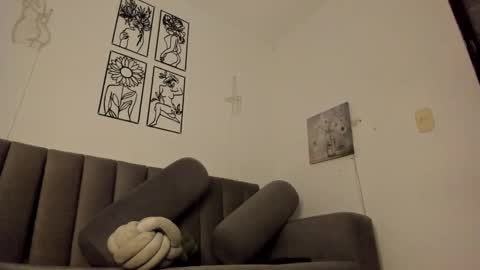 melani greyy online show from 02.04.25