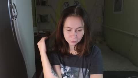 Snapshot of melania____ chatting on 11.02.25 Mila online show from 11.02.25