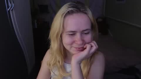 Snapshot of melania____ chatting on 03.11.26 Mila online show from 03.11.26