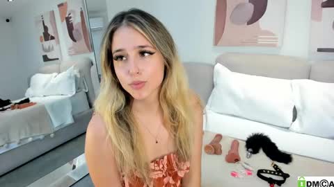 Melanie Baez online show from 02.10.25