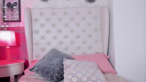 Snapshot of melanie__hills chatting on 02.18.25 Melanie online show from 02.18.25