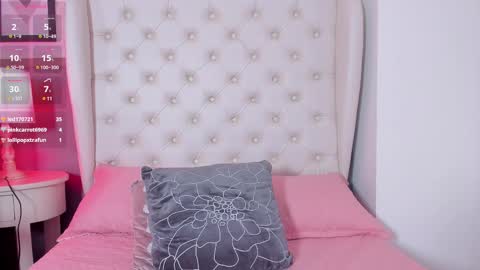 Snapshot of melanie__hills chatting on 02.25.25 Melanie online show from 02.25.25