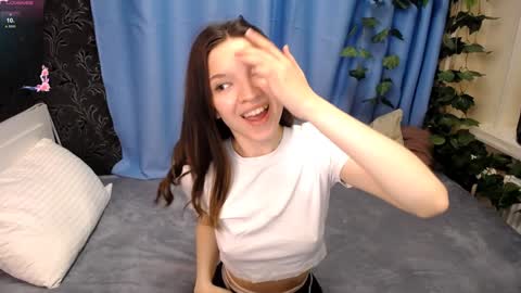 Snapshot of melanie_grant chatting on 01.08.25 Melanie online show from 01.08.25