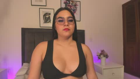 Snapshot of melanie_hillz chatting on 06.21.26 Melanie online show from 06.21.26