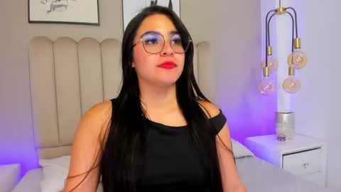 Snapshot of melanie_hillz chatting on 07.19.26 Melanie online show from 07.19.26