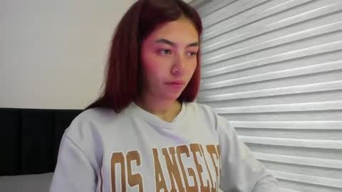 Melanie roux  online show from 06.08.26