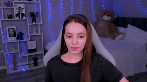 MelanieAlves online show from 04.29.26