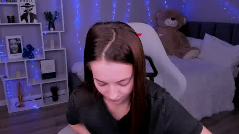 MelanieAlves online show from 04.29.26