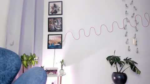 Snapshot of melaniegagner_ chatting on 12.13.24 Melany online show from 12.13.24