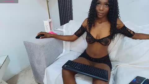 Melanie online show from 10.25.25