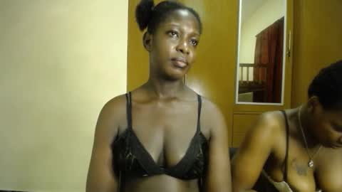 Snapshot of melanin_bae chatting on 10.30.25 Baby online show from 10.30.25