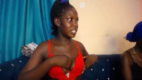 Snapshot of melanin_bae chatting on 11.15.25 Baby online show from 11.15.25