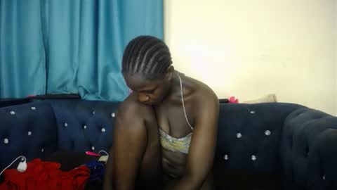 Snapshot of melanin_bae chatting on 12.13.25 Baby online show from 12.13.25