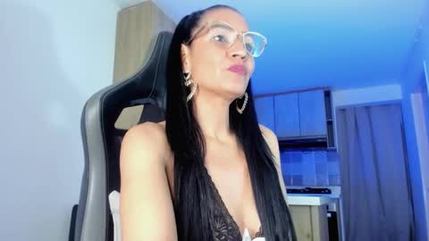 melannia_hills online show from 03.11.25