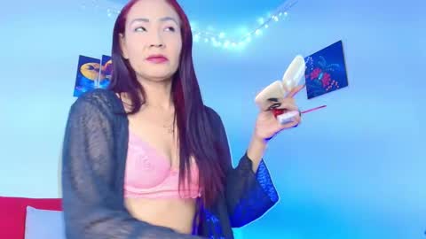 melannia_hills online show from 10.10.25