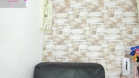 melannie roses online show from 01.29.25