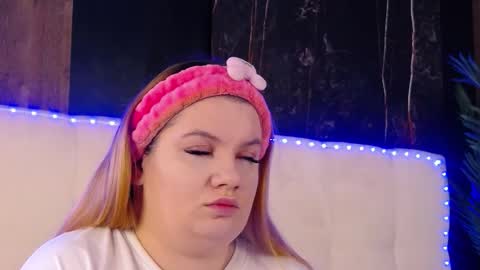 melanniebrown online show from 03.10.26