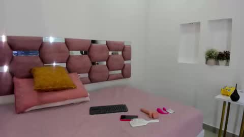 Melanny online show from 09.18.25