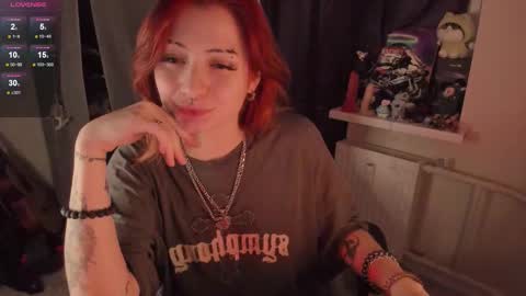 Snapshot of melante_s chatting on 11.22.25 Ash online show from 11.22.25