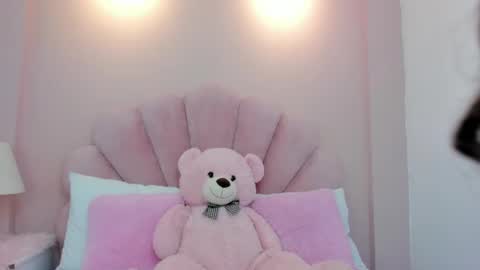 Melanie online show from 10.26.25