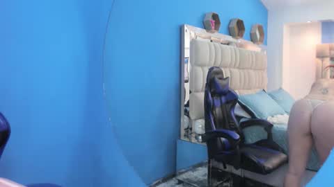 Snapshot of melany_love0 chatting on 12.05.25 Melany online show from 12.05.25