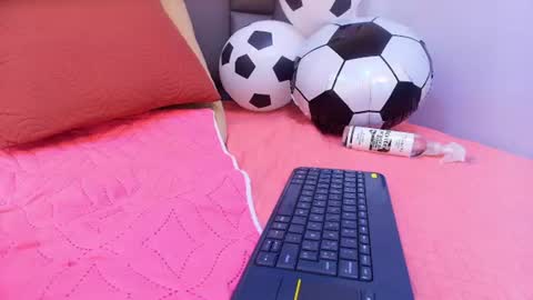 Melany  online show from 06.25.26