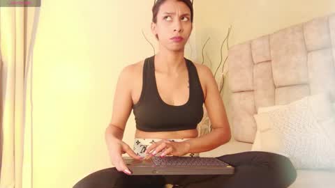 Melany online show from 04.27.26