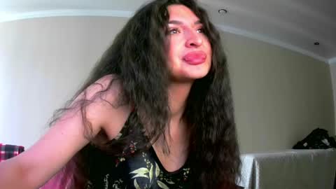 melena_caramel online show from 05.20.26