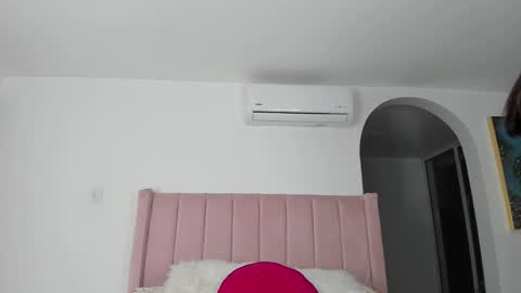 Mel Gomez online show from 12.24.24