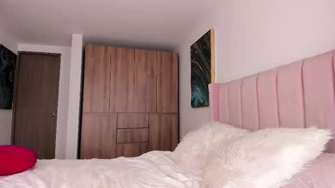 Mel Gomez online show from 10.21.25