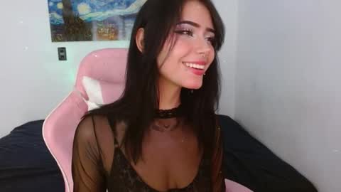 Snapshot of melhoneymoon chatting on 10.02.25 Mel online show from 10.02.25