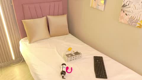 meli_peach online show from 04.23.26