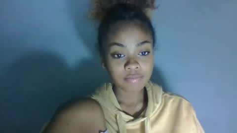 meliana98 online show from 10.31.25